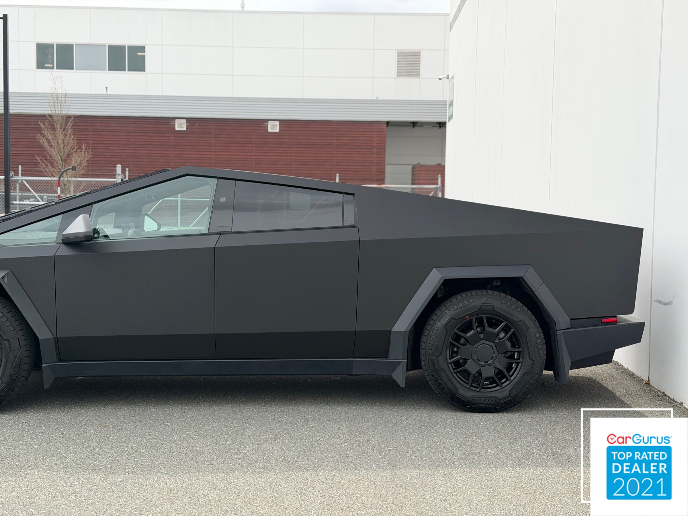 2024 Tesla Cybertruck photo 5
