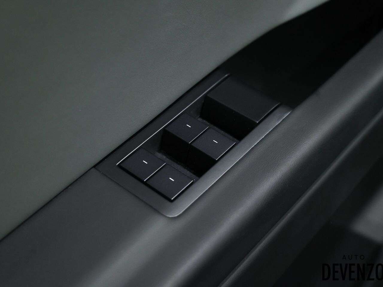 2024 Tesla Cybertruck photo 8