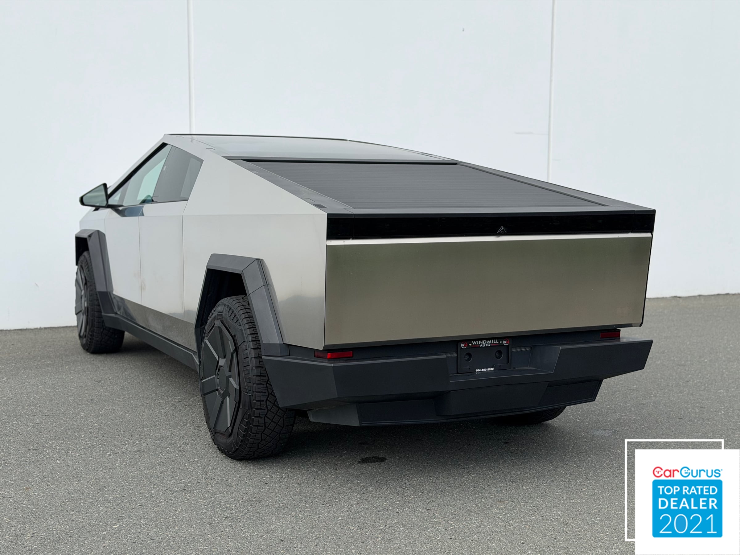 2024 Tesla Cybertruck photo 8