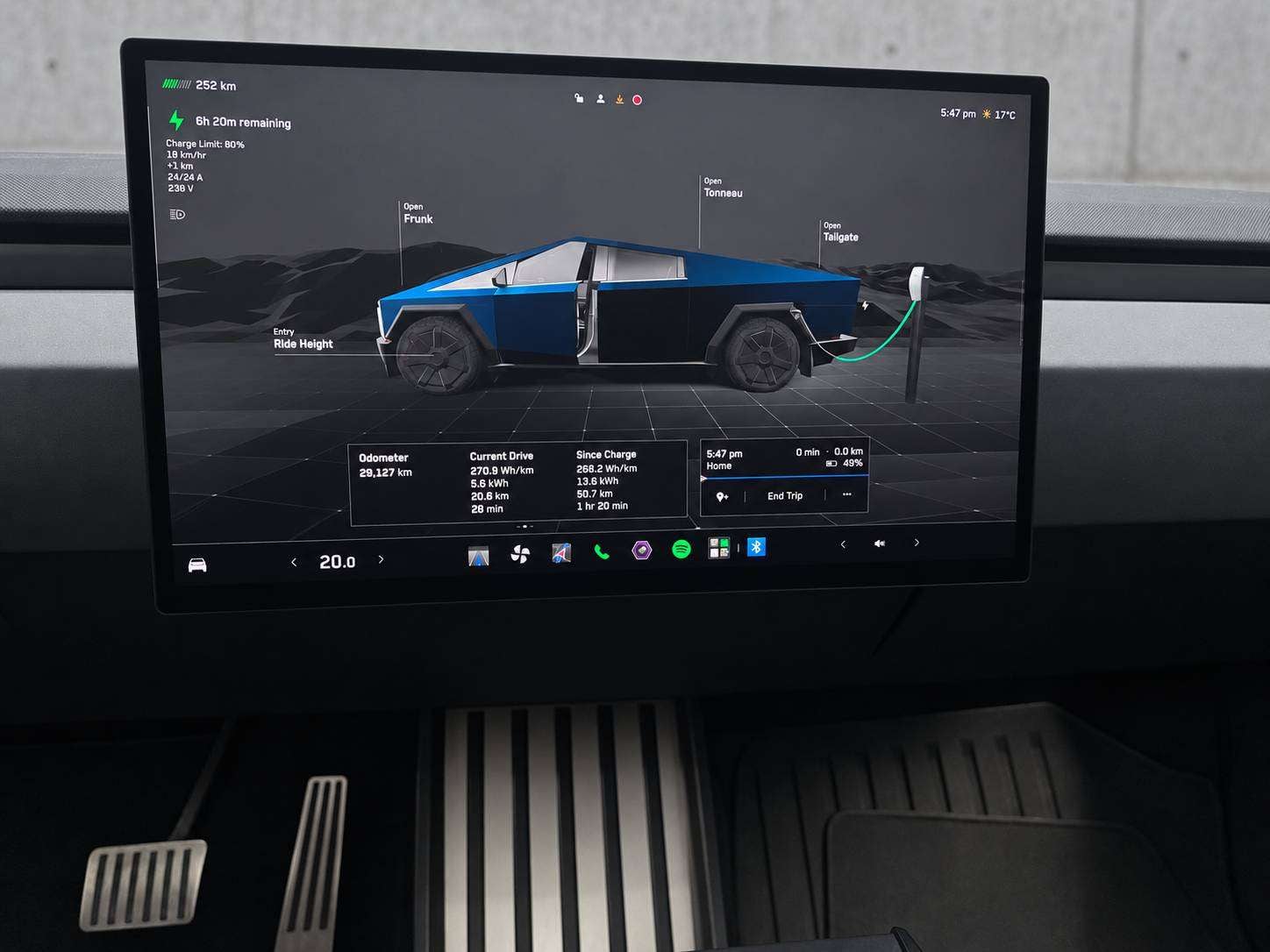 2024 Tesla Cybertruck photo 9
