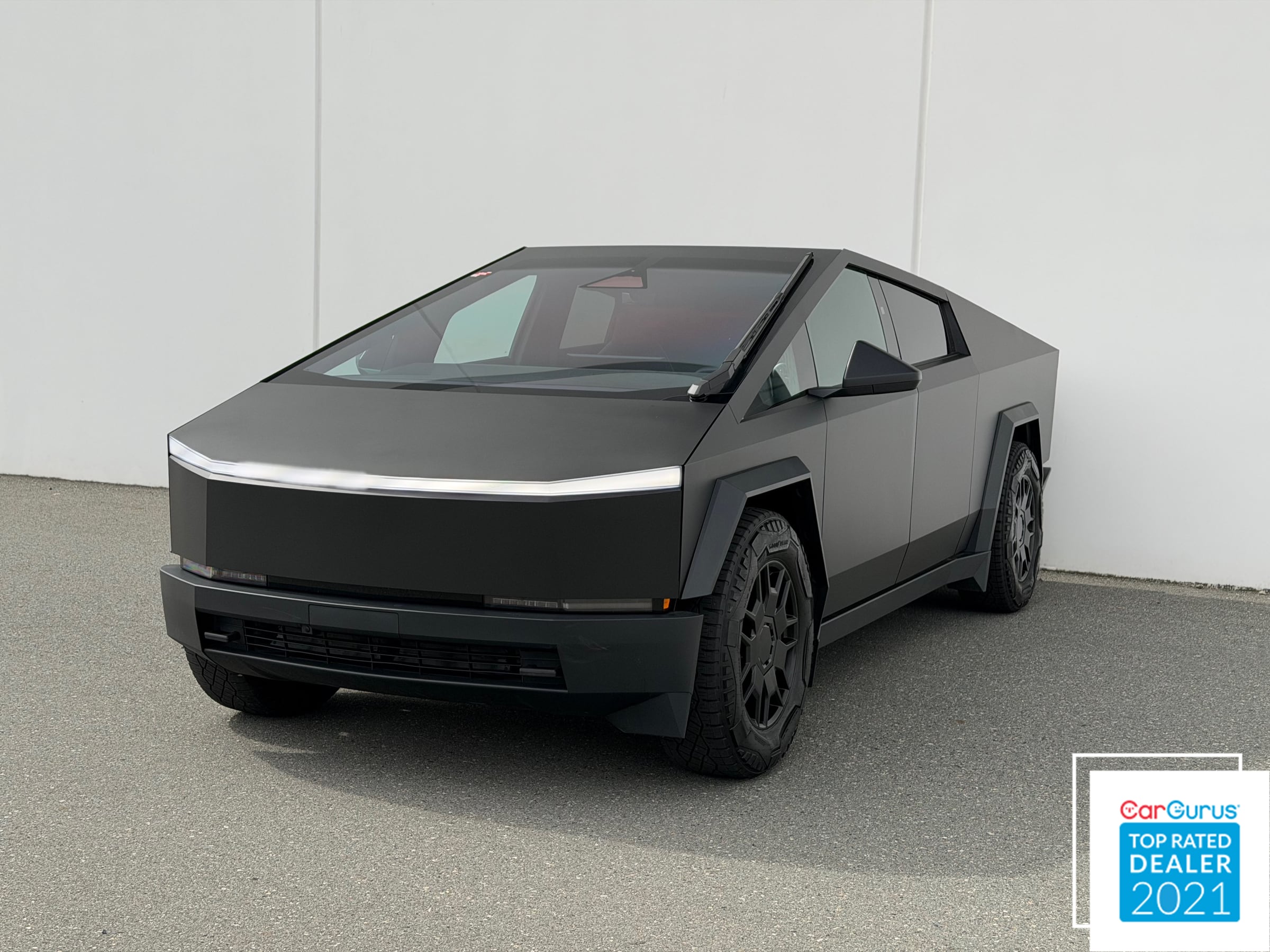 2024 Tesla Cybertruck photo 3