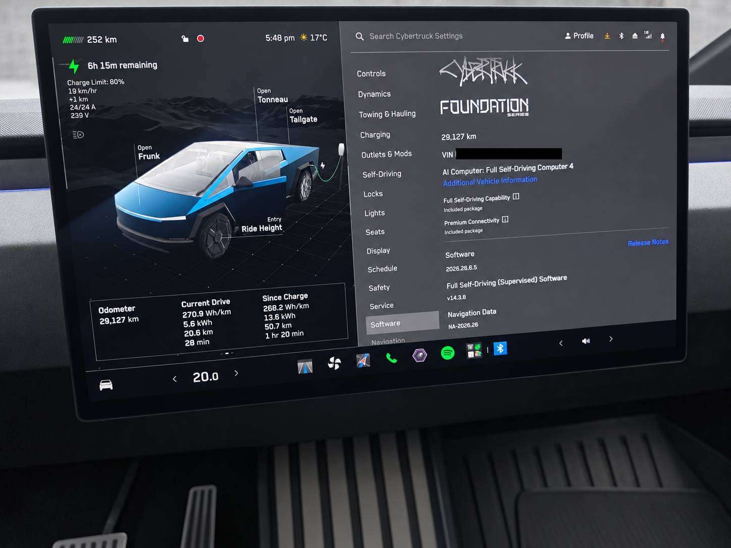 2024 Tesla Cybertruck photo 8