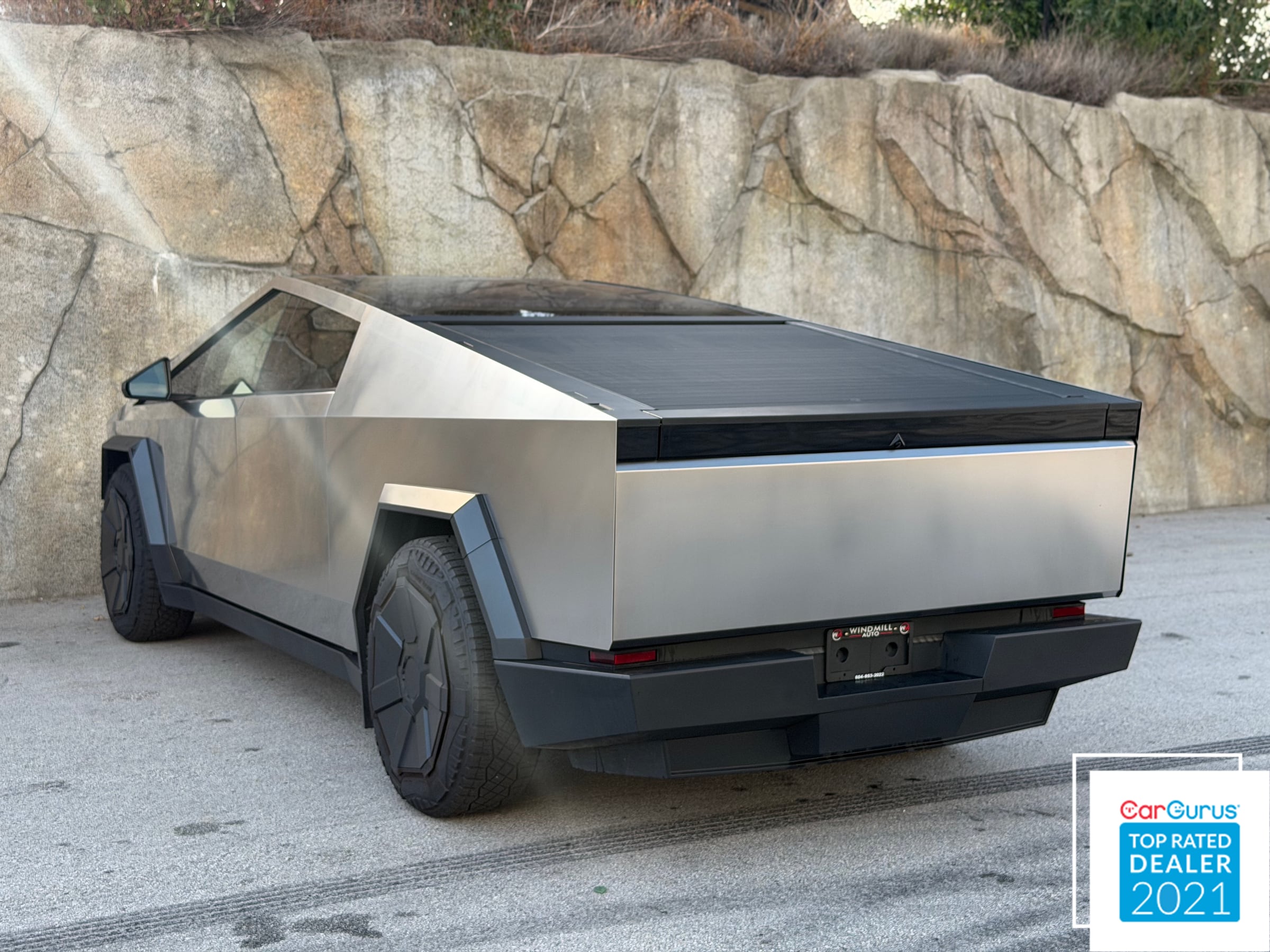 2024 Tesla Cybertruck photo 9