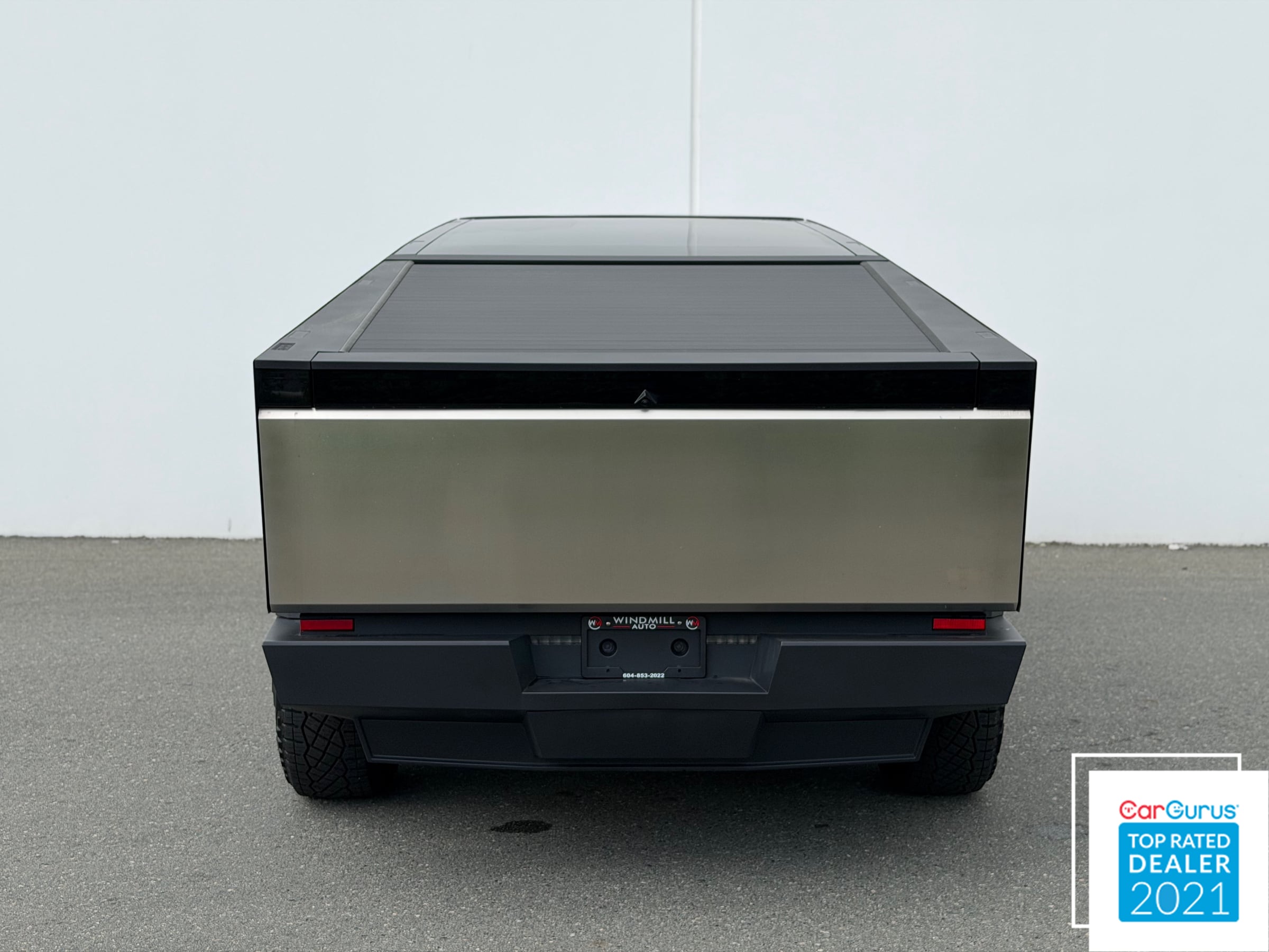 2024 Tesla Cybertruck photo 9