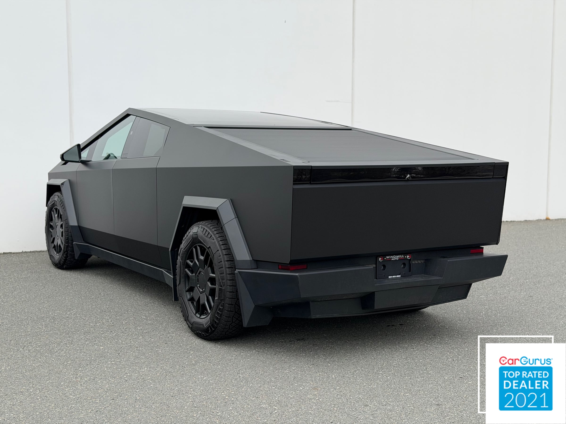 2024 Tesla Cybertruck photo 7