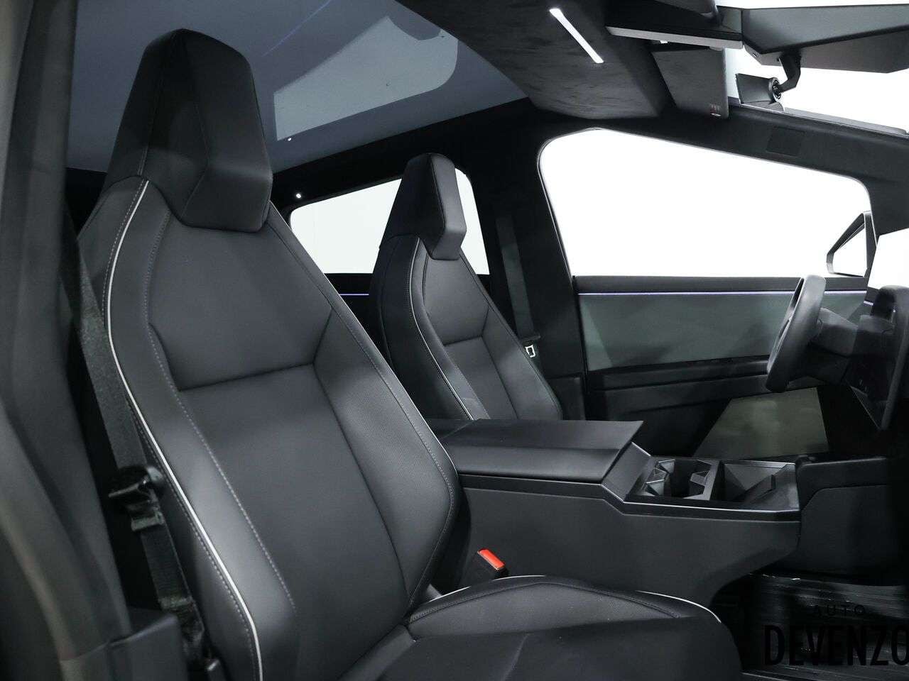 2024 Tesla Cybertruck photo 7