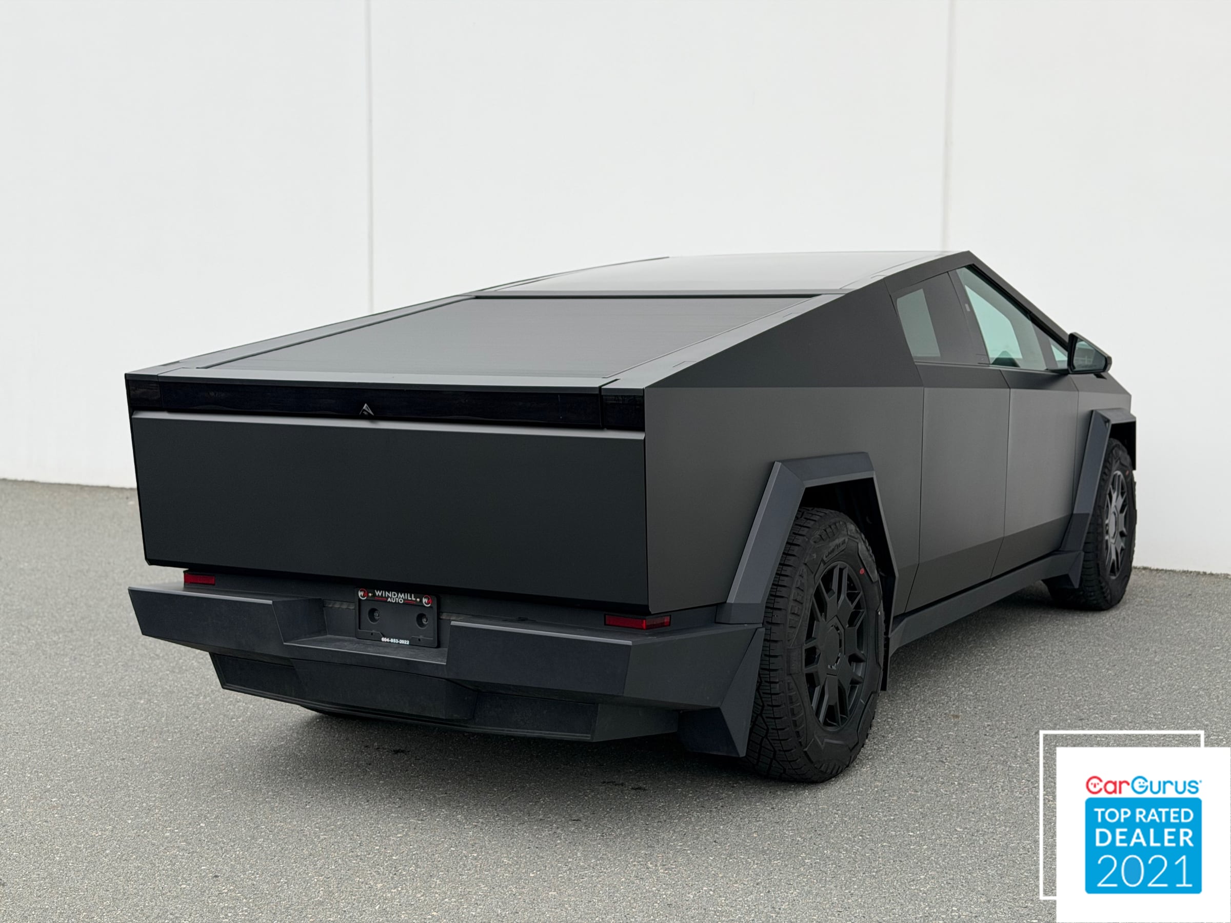 2024 Tesla Cybertruck photo 9