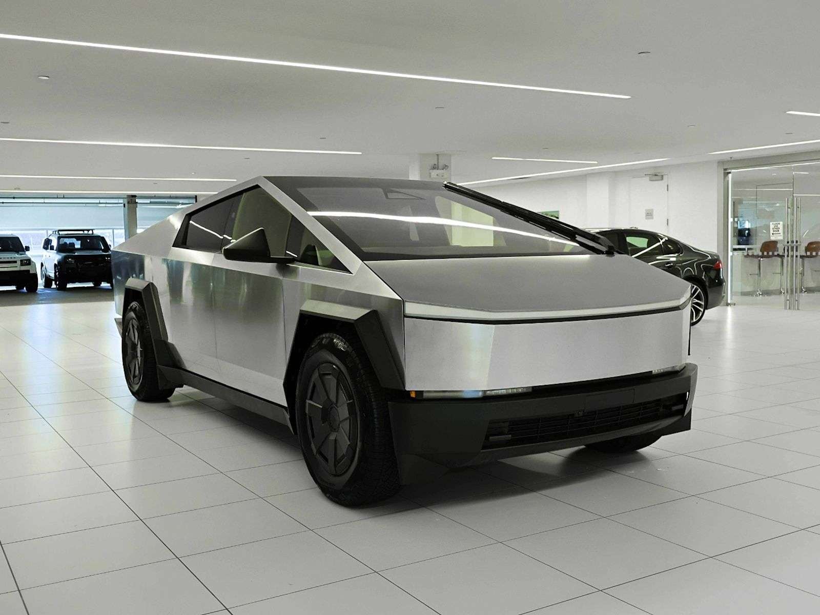 2026 Tesla Cybertruck photo 3