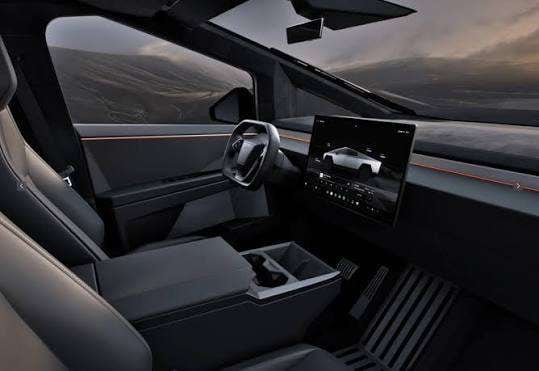 2024 Tesla Cybertruck photo 2