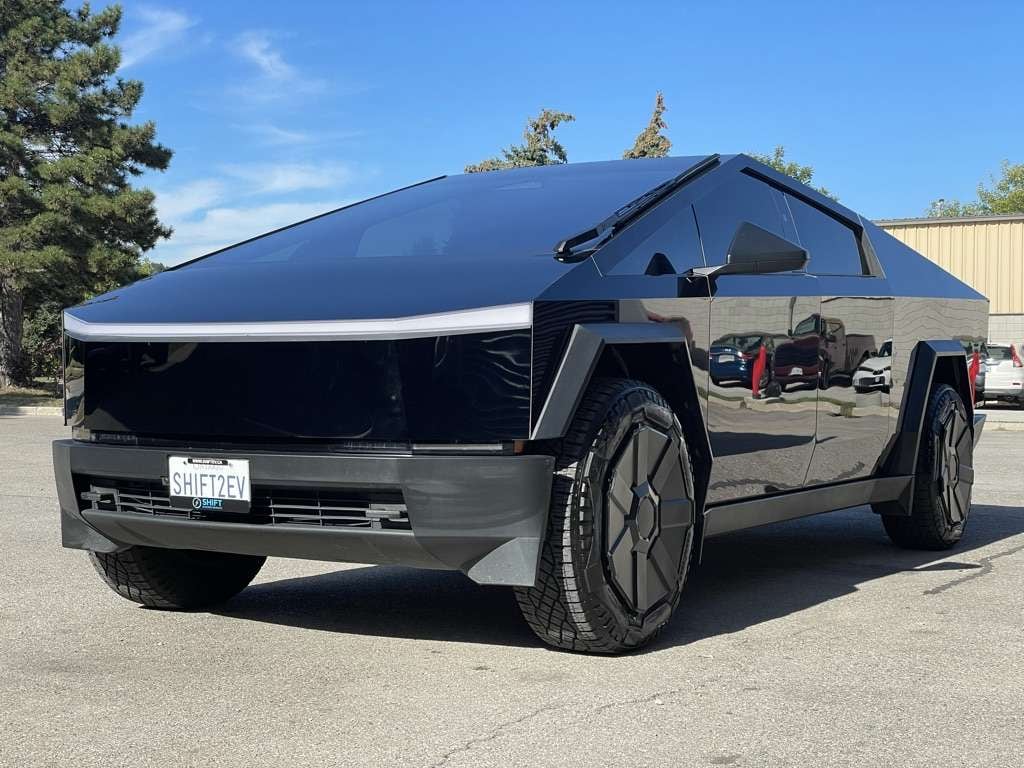 2024 Tesla Cybertruck photo 7