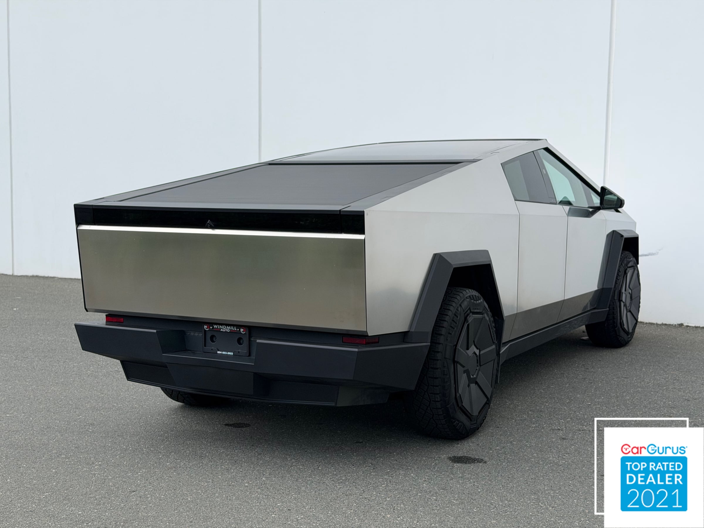 2024 Tesla Cybertruck photo 10