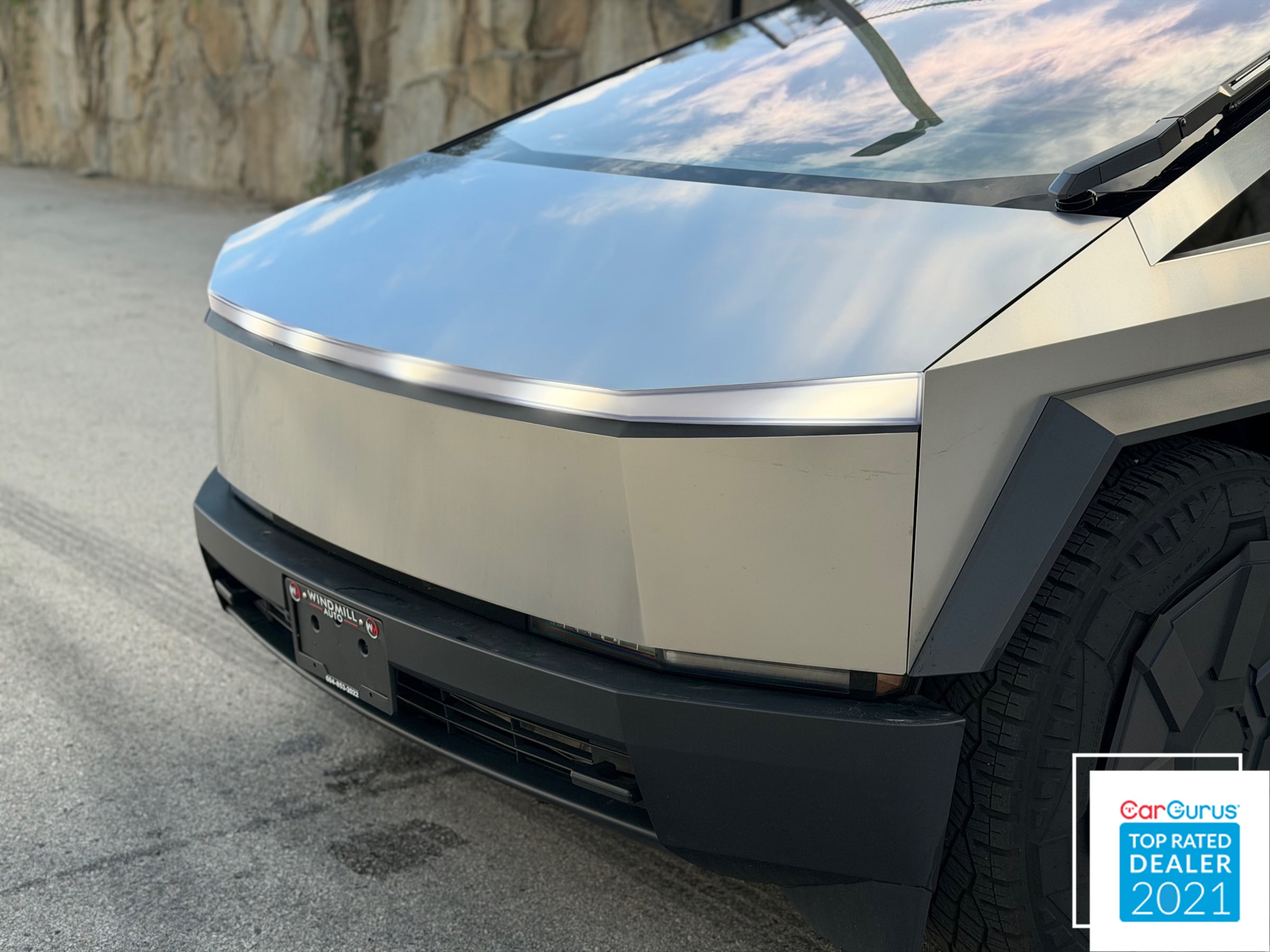 2024 Tesla Cybertruck photo 4