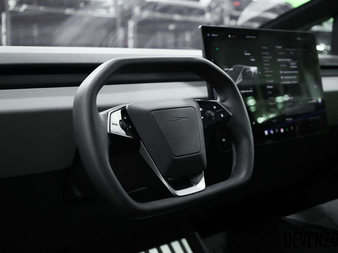 2024 Tesla Cybertruck photo 9