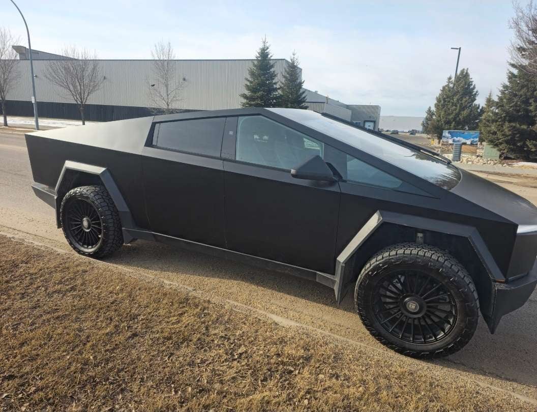 2024 Tesla Cybertruck