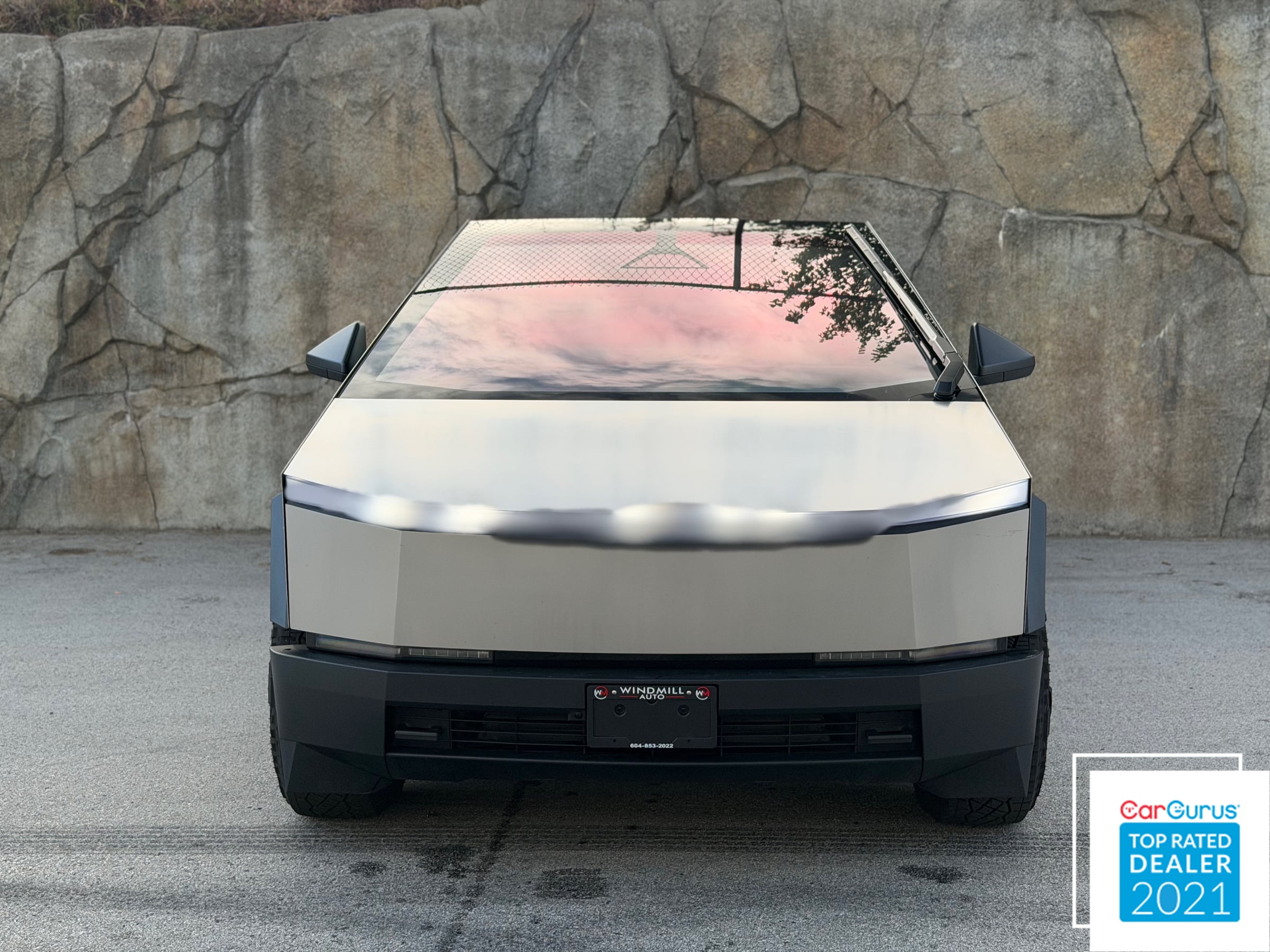 2024 Tesla Cybertruck photo 2