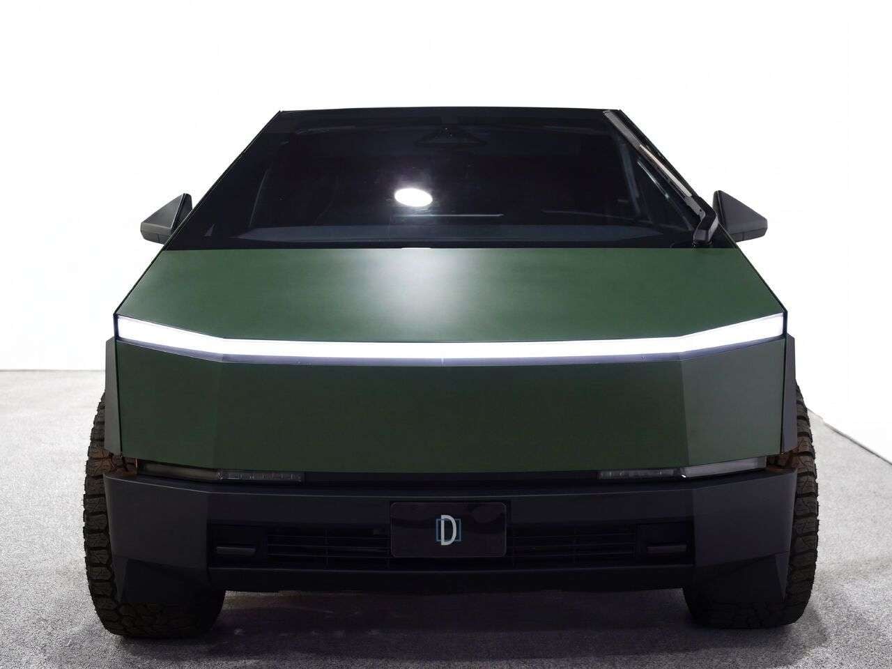 2024 Tesla Cybertruck photo 5